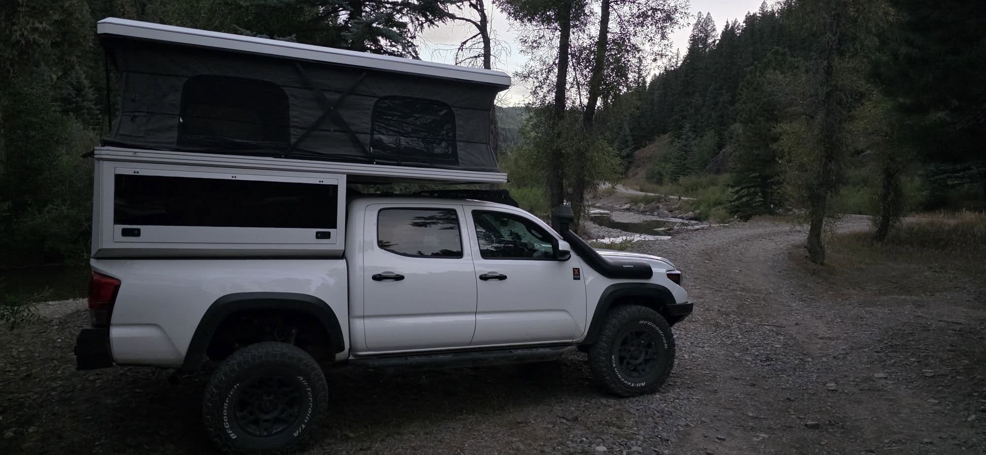 For a Comfortable Bed, I Built a Complete Off-Grid System on My Camper
